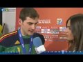 Categoria: Mundial 2010  - Iker Casillas beija jornalista/namorada (Sara Carbonero) em directo  (2010-07-16)